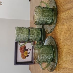 Anchor Hocking Soreno Cups & Saucers 💚